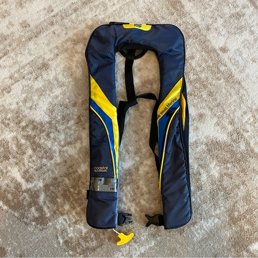 West Marine Coastal Automatic Life Vest
